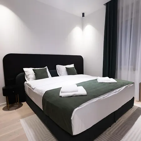 Apartment Ferhadija No2 - Designer In Old Town *
